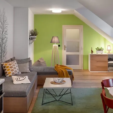 4 Trees By Adrez Apartment