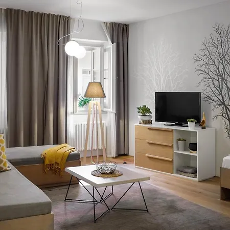 Apartment 4 Trees By Adrez *