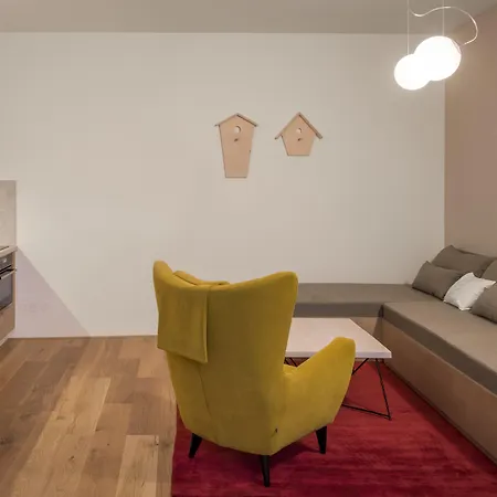 4 Trees By Adrez Lejlighed