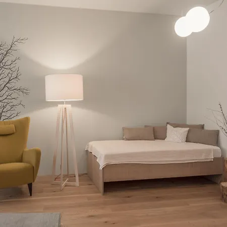 4 Trees By Adrez Lejlighed