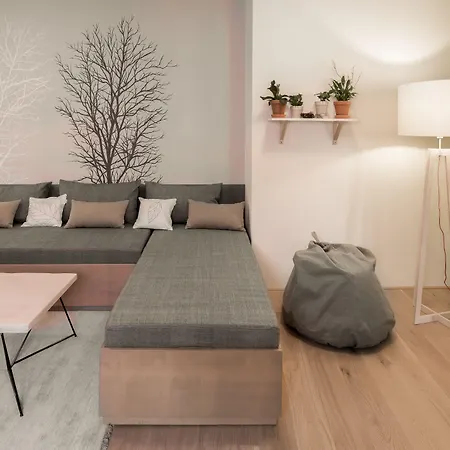 4 Trees By Adrez Lejlighed