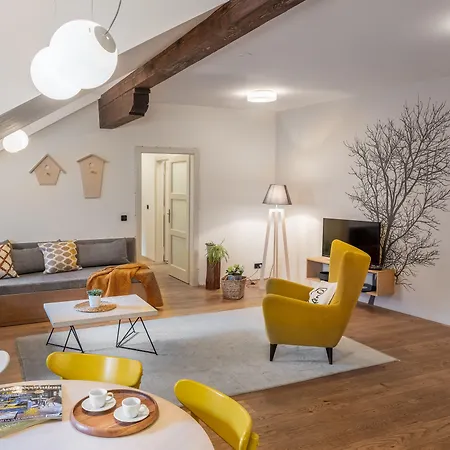 Apartment 4 Trees By Adrez