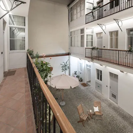 4 Trees By Adrez Apartment Prag